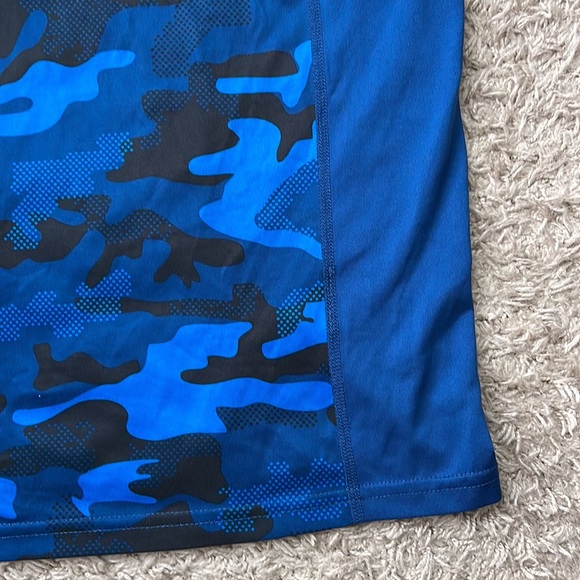 EUC Men’s I-D Ideology Blue/Blue Camouflage Work-out Short Sleeve Shirt Size XL - Picture 3 of 6